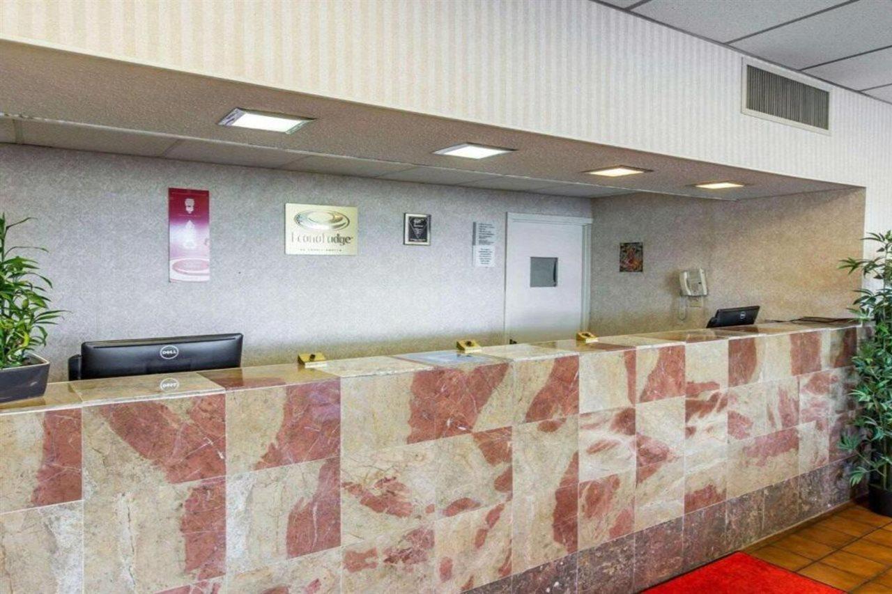 Econo Lodge Calhoun Exterior photo