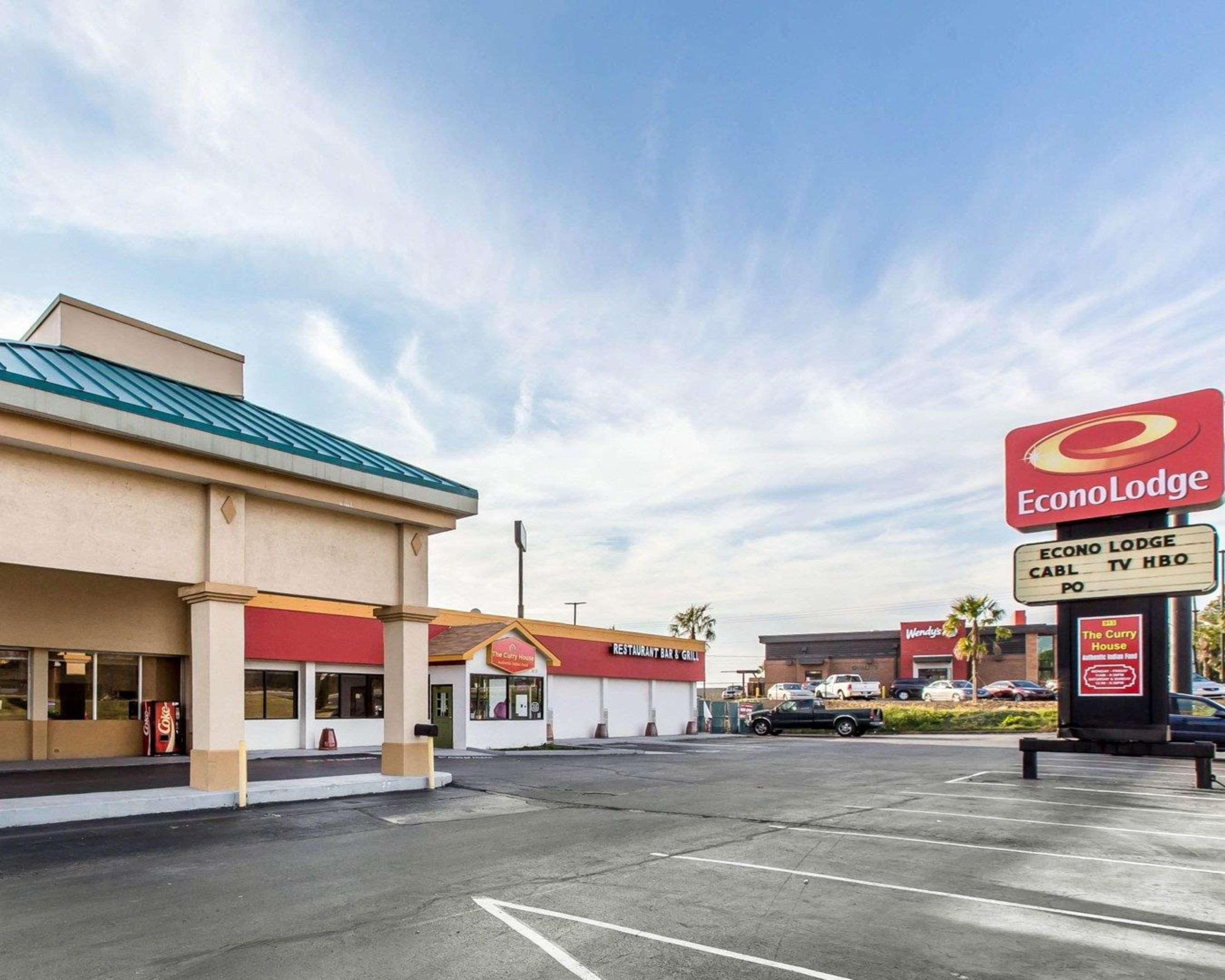 Econo Lodge Calhoun Exterior photo