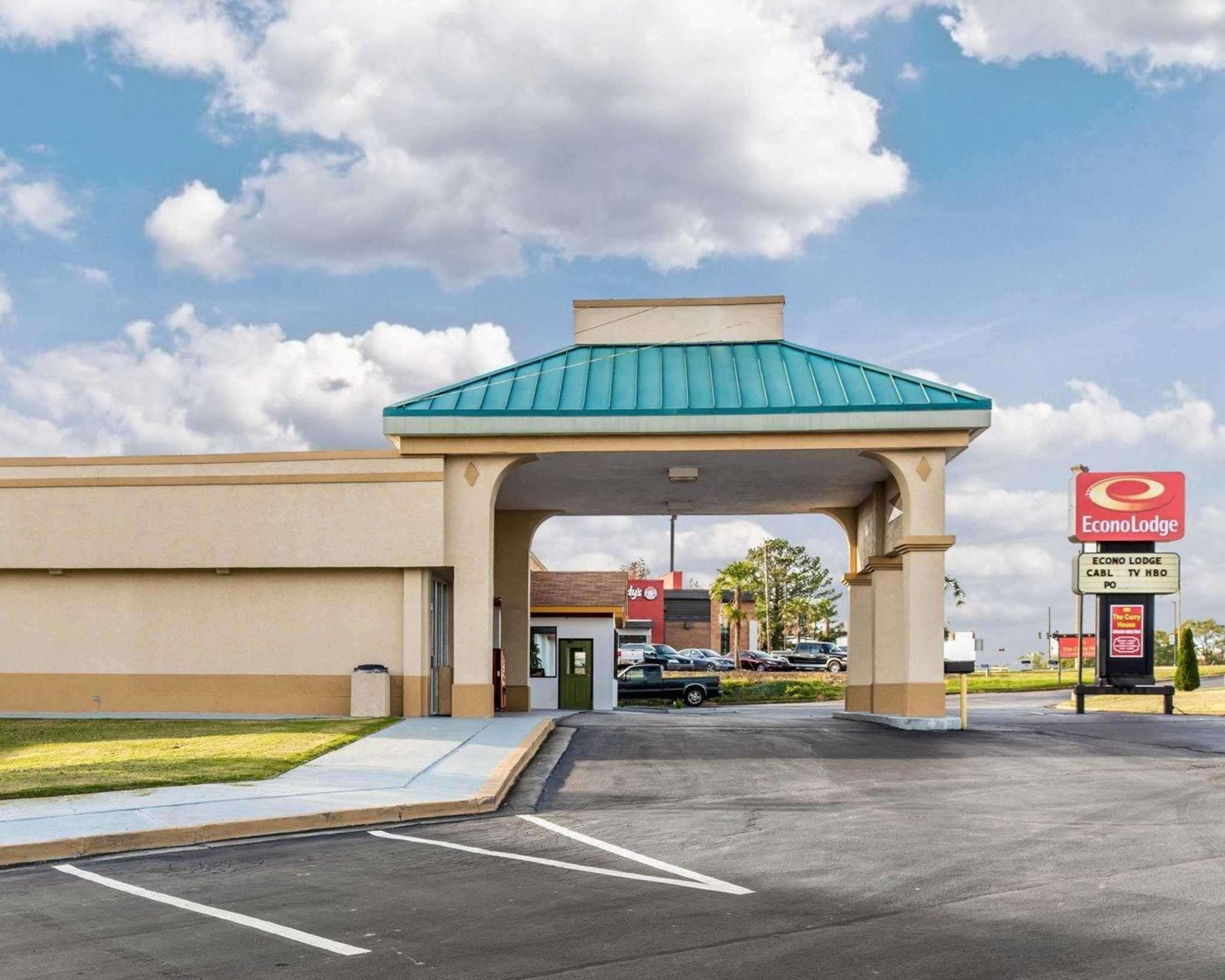 Econo Lodge Calhoun Exterior photo
