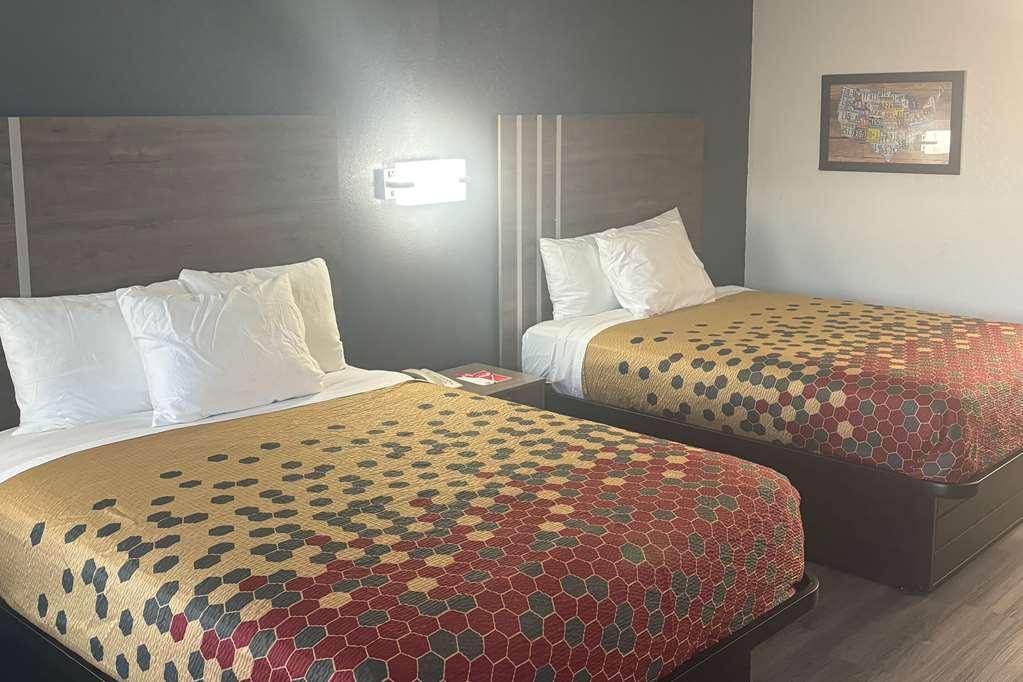 Econo Lodge Calhoun Room photo
