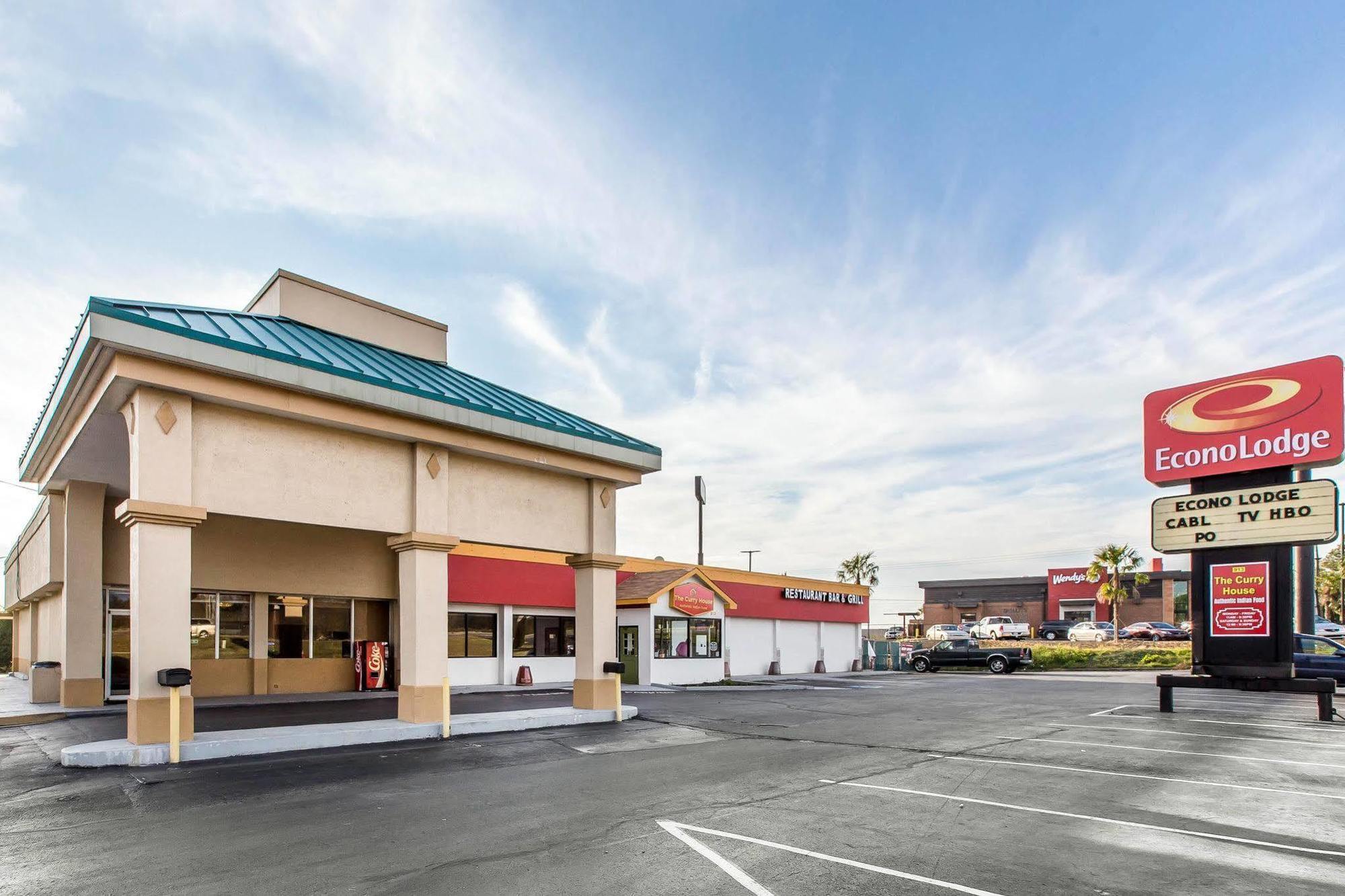 Econo Lodge Calhoun Exterior photo