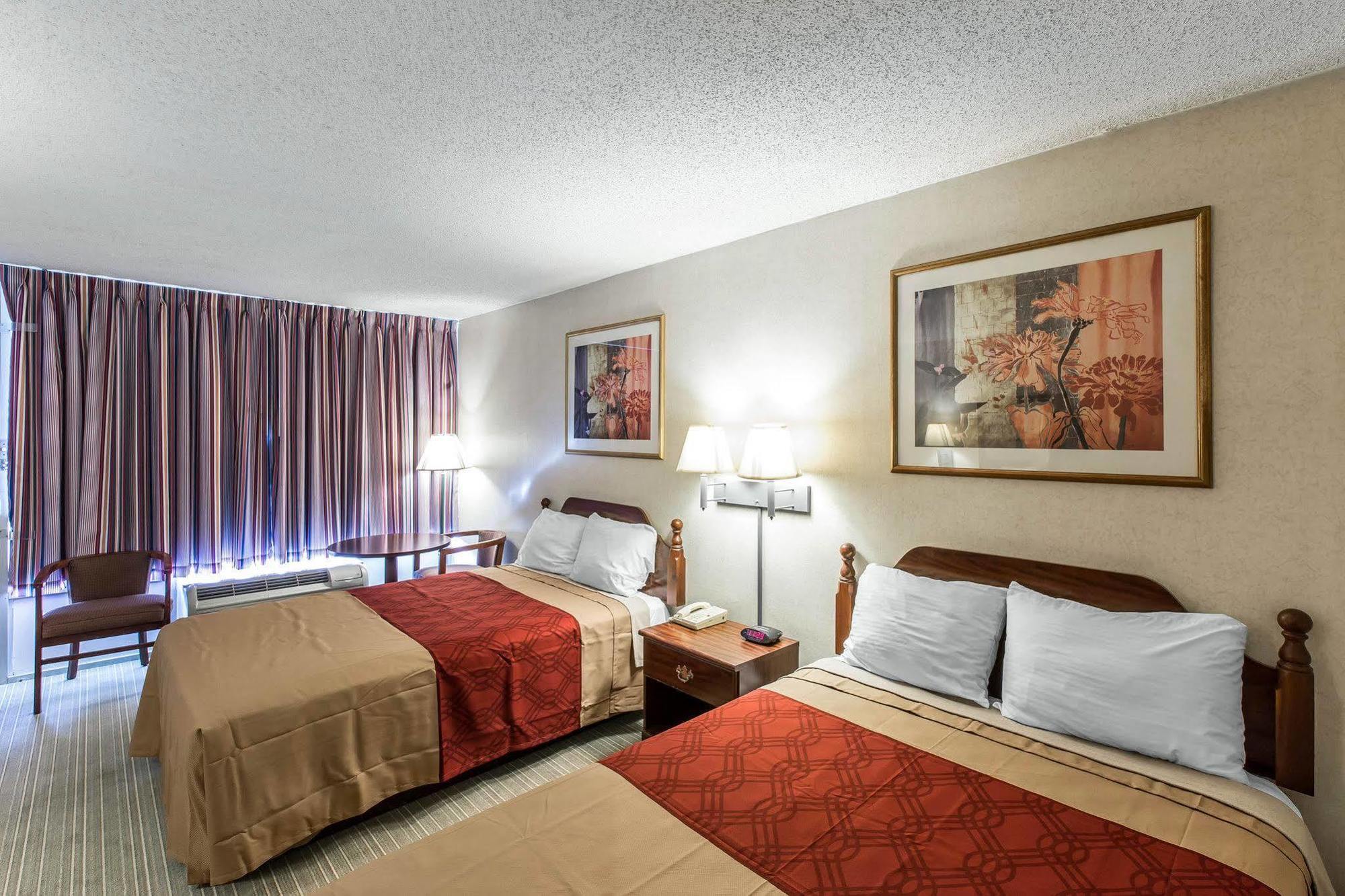 Econo Lodge Calhoun Exterior photo